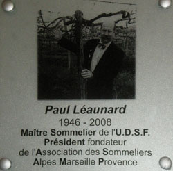 leaunard_plaque.jpg