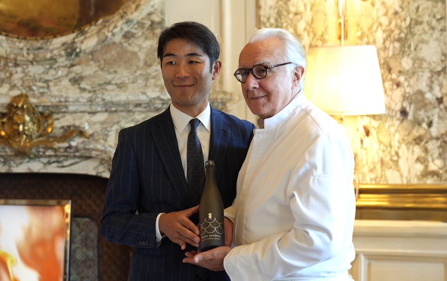 LE LOUIS XV - ALAIN DUCASSE À MONTE-CARLO. Les traditions japonaises rencontrent l’art de vivre à la française