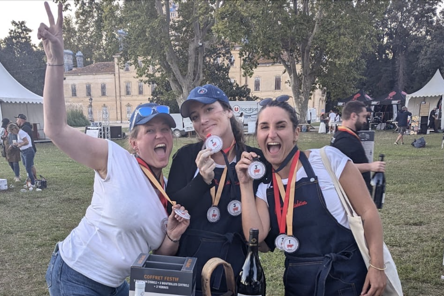 LES FILLES À CÔTELETTES. Carton plein lors de la finale du championnat de France de barbecue