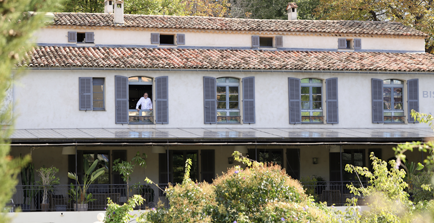 LA BASTIDE BRUNO OGER - LE CANNET. Installation de 200 panneaux photovoltaïques pour produire une énergie verte